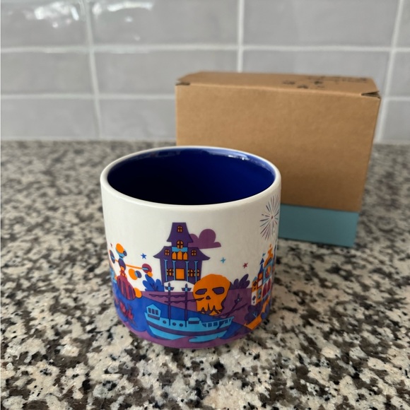Disneyland Paris 30th anniversary Starbucks mug - Picture 3 of 7